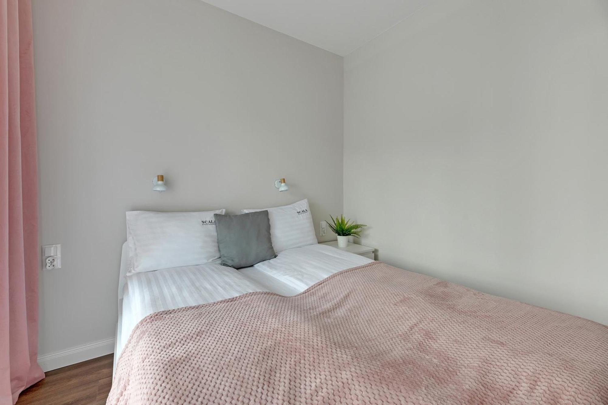 Scala 60C City Center Apartments & Studio By Lion Apartments Гданск Екстериор снимка