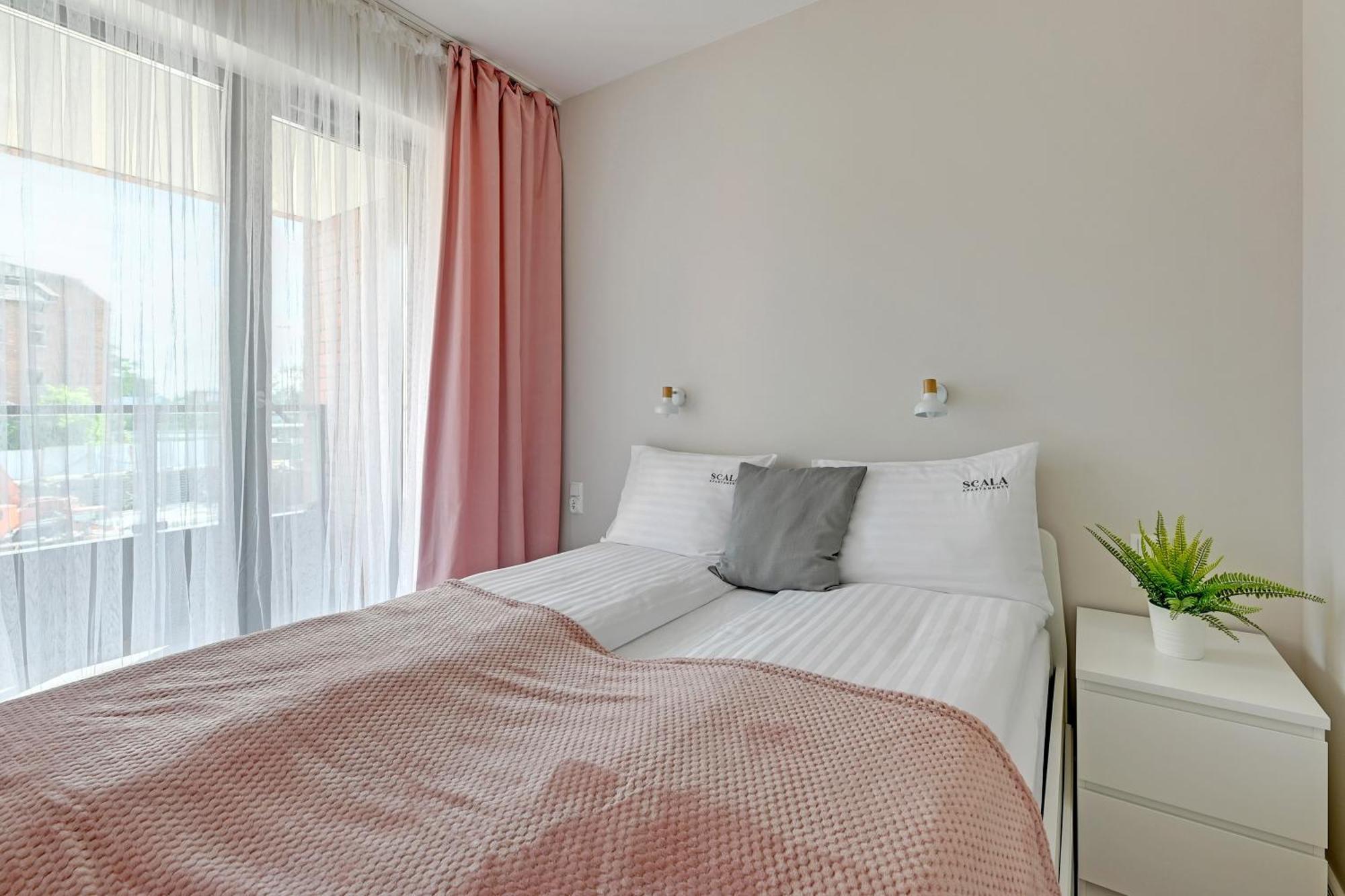Scala 60C City Center Apartments & Studio By Lion Apartments Гданск Екстериор снимка